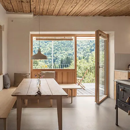 Weinstoeckl In Der Suedsteiermark * 루트스카치